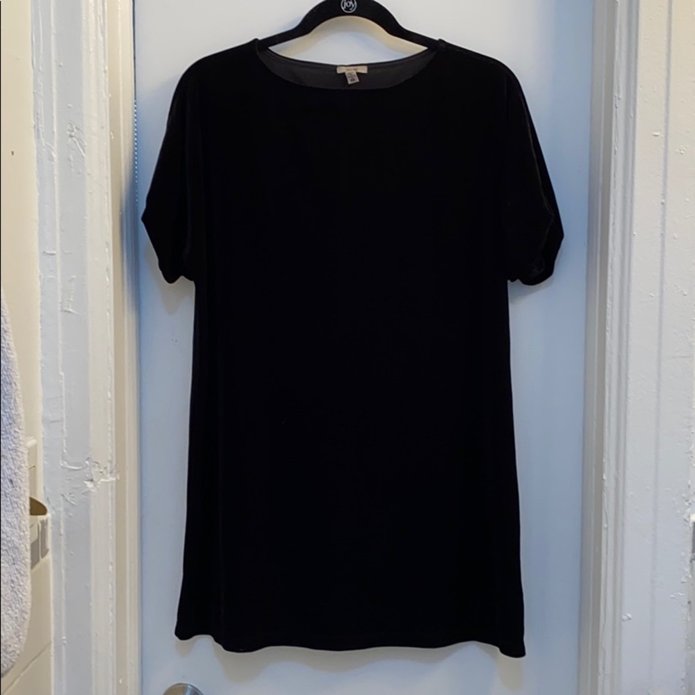 Ecoté (UO) Black Velvet T-Shirt Dress size XS